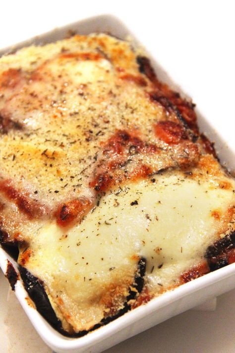 Spécialité d’Italie : Aubergines à la parmigiana | Not Parisienne Healthy Dinners For Two, Aubergine Recipe, Summer Grilling Recipes, Le Respect, Batch Cooking, Food Is Fuel, Grilling Recipes, Healthy Cooking, Savoury Food