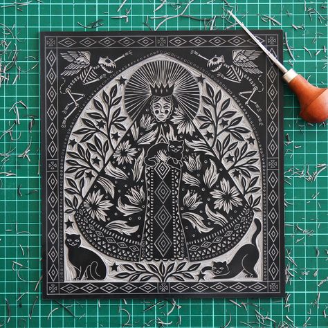 Our Lady of Cats on Behance Japanese Stencil Patterns, Lino Art Ideas, Linoleum Printmaking, Arte Art Deco, Woodcut Art, Linoleum Print, Linocut Printmaking, Lino Art, Stamp Carving