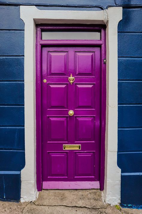 Purple Front Doors, Blue Houses, Blue Siding, Pink Front Door, Unique Front Doors, Moore House, Door Colors, Purple Door, Door Paint Colors