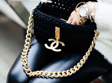 BORSE DI LUSSO ONLINE - 5 CONSIGLI PER L'ACQUISTO Τσάντες Louis Vuitton, Moda Chanel, Chanel Resort, Rocker Girl, Chanel Cruise, Bag Obsession, Bohol, Handbag Heaven, Black Purse