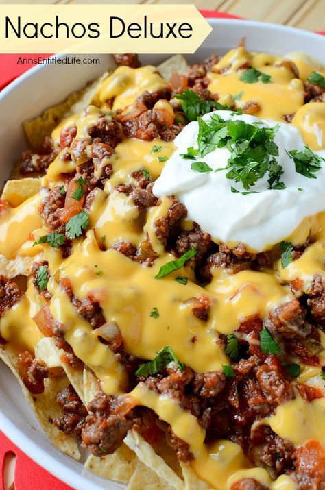 Best Nacho Recipe, Nachos Recipe Beef, Easy Nachos, Nachos Recipe Easy, Bowl Party Food, Superbowl Party Food, Nachos Recipe, Movie Time, Football Food