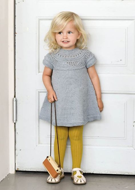 Yellow Tights, Baby Barn, Knit Baby Dress, Crochet Baby Dress, Knitting Girls, Diy Knitting, Knitting For Kids, Baby Outfits, Knit Outfit