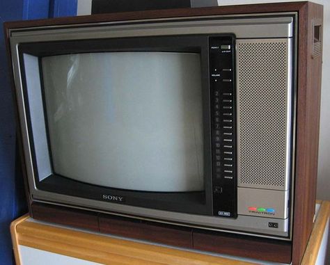 Old Television, Crt Tv, Color Television, Portable Tv, Vintage Television, Television Set, Retro Radio, The Lone Ranger, Tv Sets