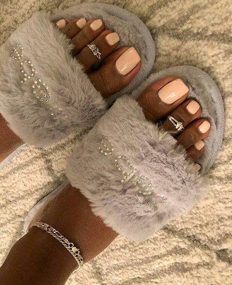 Pedicure Colors Black Women, Nail Color On Dark Skin Black Women, Dark Skin Toe Nail Colors, Pedicure Ideas Dark Skin, Toenail Overlay, Pedicure For Dark Skin, Toe Nails For Dark Skin, Toe Nails Ideas Black Women, Toe Nail Colors Black Women