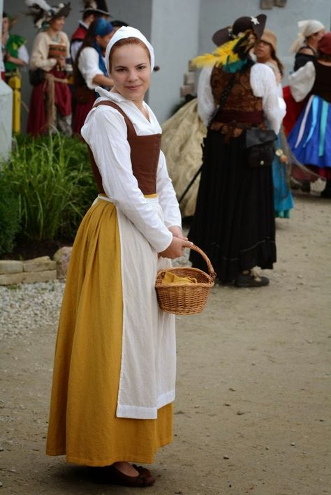 HSF#17: Yellow | The Girl with the Star-Spangled Heart: HSF#17: Yellow 16th Century English peasant Peasant Clothing, Peasant Costume, 17th Century Clothing, Tudor Period, Beauty And The Beast Costume, Tudor Fashion, 17th Century Fashion, Tudor Costumes, Fest Outfits