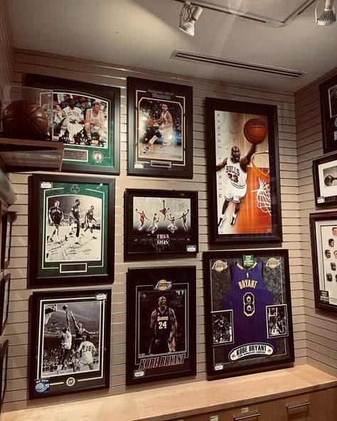 Man Cave Sports Room, Vintage Sports Room, Sports Room Man Cave, Sports Memorabilia Room, Man Cave Paintings, Male Room Ideas, Sports Room Decor, Sports Office, Framing Ideas