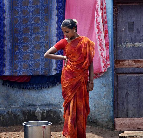 A Watched Pot... Street Photography People, Mother India, Human Figure Sketches, Indian People, India Photography, India People, Indian Photoshoot, Figure Photography, Incredible India