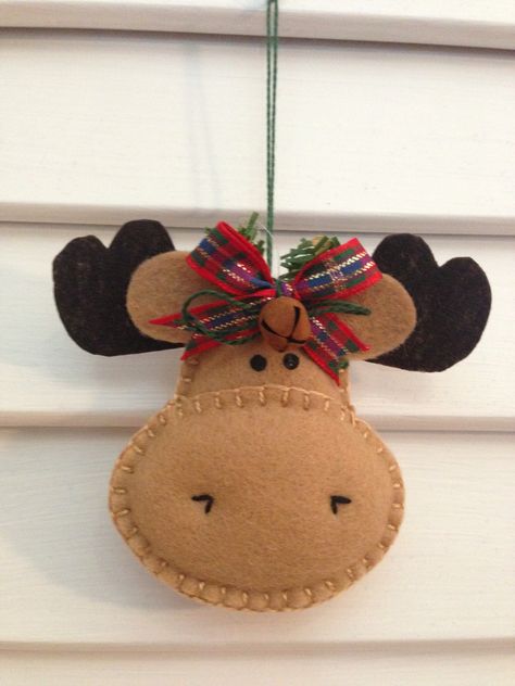 Moose Ornaments Christmas, Moose Crafts Diy, Moose Felt Ornament, Diy Moose Decor, Felt Moose, Diy Felt Christmas, Moose Crafts, Felted Ornaments, Holiday Decor Ideas