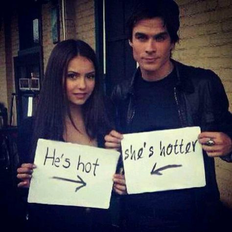 Ian somerhalder and nina dobrev Ian E Nina, Diary Movie, Ian And Nina, Vampire Diaries Memes, Photos Bff, Vampire Diaries Poster, Vampier Diaries, The Vampire Diaries 3, Vampire Diaries Guys