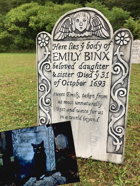 Hocus Pocus Gravestone, Thackery Binx Tombstone, Hocus Pocus Headstones, Hocus Pocus Tombstone Diy, Hocus Pocus Tombstone, Halloween Plastic Pumpkins, Tombstone Diy, Thackery Binx, Outside Halloween Decorations