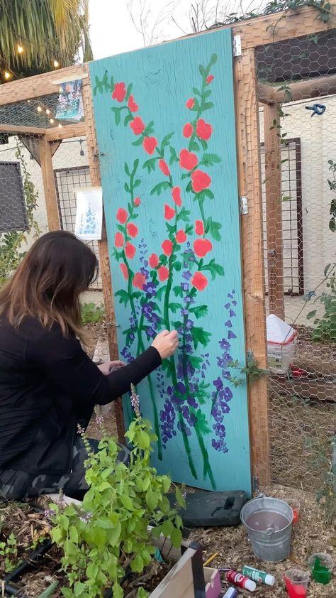 Chicken Coop Mural, Chicken Coop Door, Coop Door, Garden Yard Ideas, Food Garden, Art Garden, Backyard Projects, Garden Trellis, Flower Art Painting