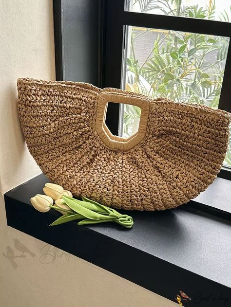 Bird in Bag - Ruffled Woven Clutch Bag for the Beach Crochet Ruffles, Rafia Bag, Raffia Crafts, Bag For The Beach, Ruffles Bag, Oversized Pattern, Woven Clutch, Lace Bag, Crochet Ruffle