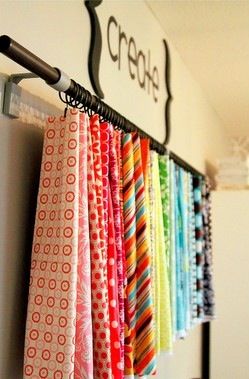 Cute Craft Ideas For Your Room Wall Art, Display Fabric Ideas, Fabric Sample Storage, How To Store Leggings, Scarf Hanging Ideas, Fabric Display Ideas, Fabric Sample Display, Organize Leggings, Scarf Display Ideas