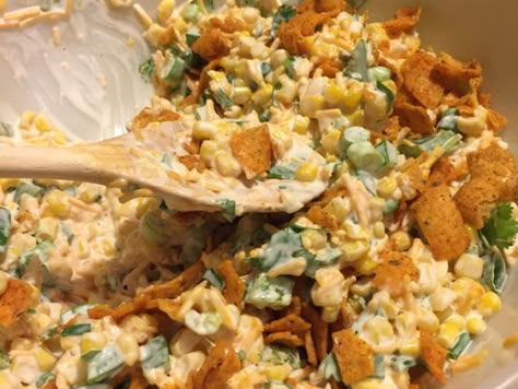 This was a delightful salad. Tasty and crunchy. Sure to please your guests for a barbeque or anytime! Corn Frito Salad Recipe, Corn Frito Salad, Frito Salad, Frito Corn Salad, Corn Salad Recipe, Paula Dean, Salads For Parties, Paula Deen Recipes, Soup Appetizers