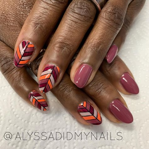 Fall Nail Stamping, Reverse Stamping, Nail Stamping Designs, Hand Nail Art, Marble Nail Designs, Stamping Nail Art, Gradient Nails, Marble Nails, Fall Nail