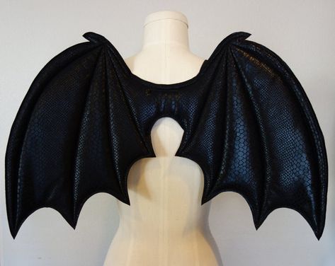 Costume Bat Wings, costume wings, Halloween costume, vampire costume, black wings, succubus, cosplay bat wings, Bat girl, demon wings, Vampire Wings, Wings Halloween Costume, Bat Wings Costume, Toothless Costume, Succubus Cosplay, Bat Halloween Costume, Vampire Halloween Costume, Cosplay Wings, Vampire Costumes