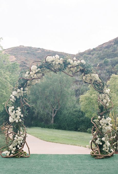 Vine Archway Wedding, Grapevine Wedding Arch, Fantasy Wedding Arch, Ivy Wedding Arch, Grape Vine Wedding Arch, Grapevine Arch, Vine Arch, Arch Of Flowers, Alter Arrangements