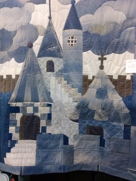 made from jeans Jeans Blanket Ideas, Jean Quilt Patterns, Denim Quilt Ideas, Quilt Scenes, Jean Blanket, Jean Quilt Ideas, Jeans Quilt, Castle Quilt, Jeans Picture