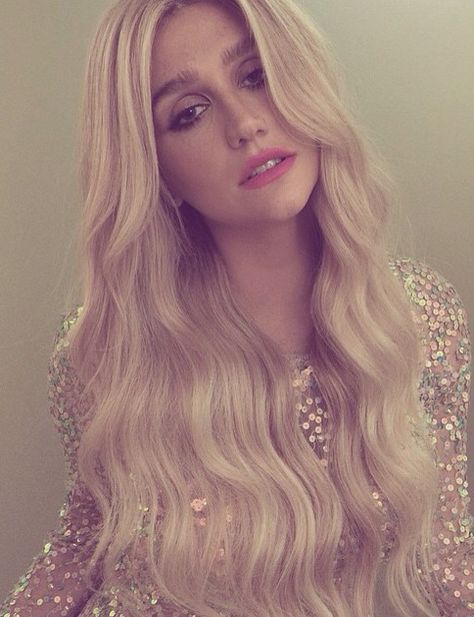 Beautiful Queen Kesha Rose♥ #Kesha #Kesha_Sebert #Celebrities Kesha Rose, Stay Golden, Kesha, Golden Child, She Song, Humane Society, Pop Star, Celebrities Female, Beautiful People