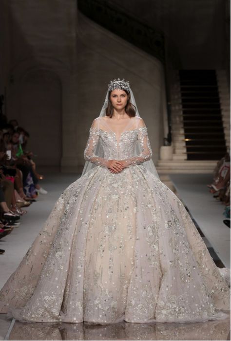 Ziad Nakad wedding dress Ziad Nakad Bridal, Ziad Nakad Couture, Ziad Nakad, Ellie Saab, Fashion Show Images, A Wedding Dress, Nyc Fashion, Couture Collection, Beautiful Gowns