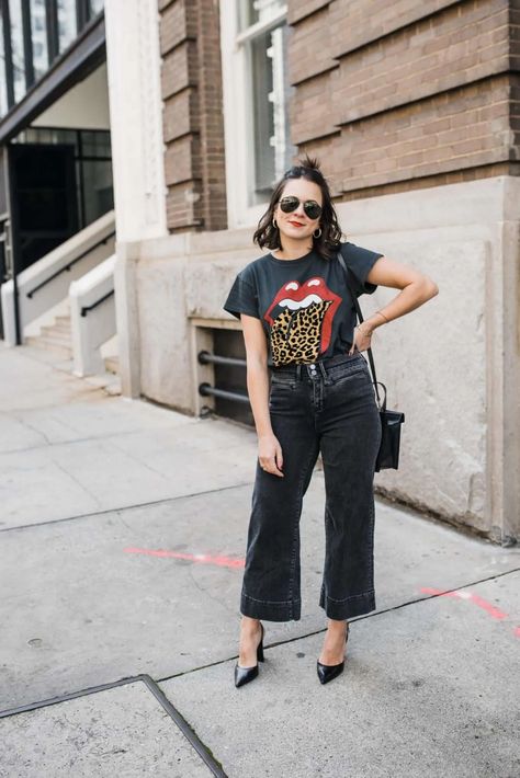 Wide Leg Denim Outfit, Black Wide Leg Jeans Outfit, Edgy Work Outfits, Edgy Tops, Wide Leg Jeans Outfit, Outfit Pieces, Black Jeans Outfit, Cropped Wide Leg Jeans, Classic Denim Jacket