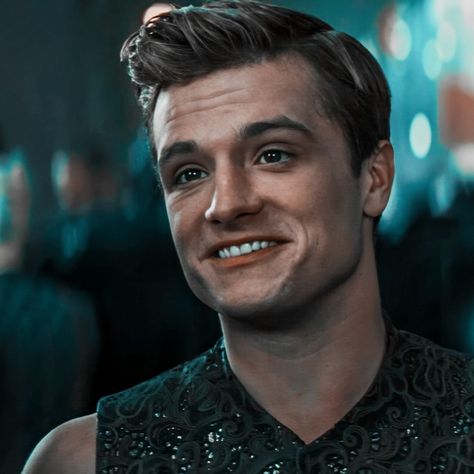 ╭⊹⧉ 𝘛𝘩𝘦 𝘏𝘶𝘯𝘨𝘦𝘳 𝘎𝘢𝘮𝘦𝘴 ⧉⊹◝ #HungerGamesIcons #ThgIcons #TheHungerGamesCatchingFireIcons #PeetaMellarkIcons #PeetaHungerGamesIcons #JoshHutcherson Peeta Mellark Icons, Petta Malark, Peeta Malark, Josh Hutcherson Hunger Games, Hunger Games Josh Hutcherson, The Hunger Games Aesthetic, Hunger Games Aesthetic, Hunger Games Peeta, Hunger Games Characters