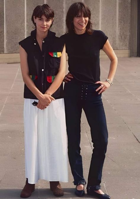 Chrissie Hynde, Lightning Strikes, Old And New, Famous People, In London, London, Hair, How To Wear