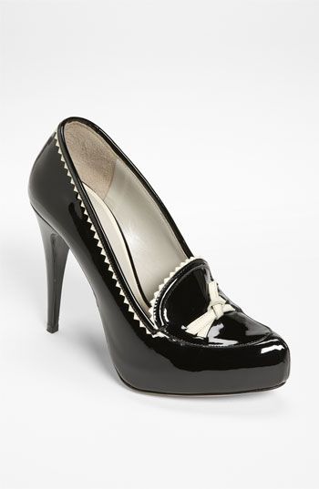 Jason Wu Black Patent Pumps, Lucky Bracelet, Black And White Shoes, All About Shoes, Gorgeous Shoes, Jason Wu, Bracelet For Men, Shoe Lover, Heeled Loafers