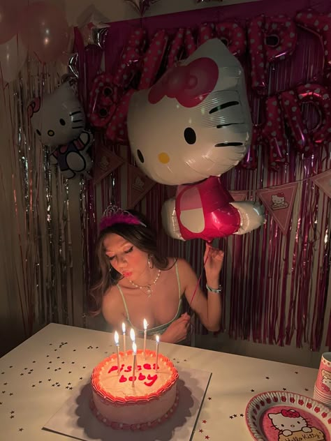 Hello Kitty Birthday Party Ideas Decoration Pastel Pink, Hello Kitty Themed Birthday Party Decorations, Hello Kitty Birthday Party Ideas Teen, Hello Kitty Birthday Aesthetic, Hello Kitty 15 Birthday, Hello Kitty Teen Party, Hello Kitty Bday Party Ideas, Hello Kitty 16th Birthday, Hello Kitty 18th Birthday