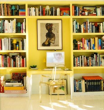 Yellow bookshelves. Not crazy about the color but love the wall and built in desk. Yellow Bookshelves, Painting Bookcase, Yellow Office, Yellow Bedroom, Home Libraries, Built In Bookcase, Trendy Bedroom, Built In Desk, Entertainment Room