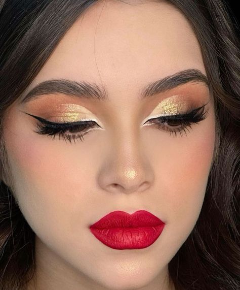 Pink Glitter Makeup, Glossy Lipstick, Glossier Lipstick, Red Lip Makeup, Gold Eyeshadow, Red Lip, Glitter Makeup, Pink Glitter, Simple Makeup