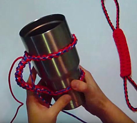 Make a Yeti cup handle out of Paracord Paracord Tumbler Handle Diy, Paracord Mug Handle How To Make, Paracord Water Bottle Handle, Paracord Handles For Yeti Cups, Paracord Handle For Yeti Cup Diy, Paracord Cup Handle Diy, Paracord Yeti Handle Diy, Tumbler Handle Diy, Paracord Water Bottle Handle Diy