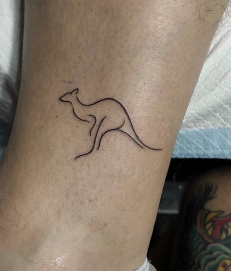 Kangaroo Tattoo Ideas, Tattoo For Australia, Simple Australian Tattoo, Kangaroo Outline Tattoo, Simple Kangaroo Tattoo, Tattoos Australia Ideas, Kangaroo Tattoo Design, Roo Tattoo Ideas, Australian Tatoos