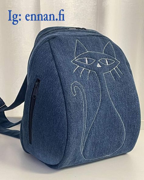 Tas Denim, Mochila Jeans, Denim Crafts Diy, Class Pictures, Denim Backpack, Diy Bag Designs, Diy Bags Patterns, Denim Crafts, Diy Sewing Pattern