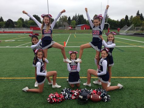 Cheer Stunting For Beginners, 6 Person Stunts, 7 Person Pyramid Cheer, Mini Cheer Stunts, Novice Cheer Stunts, Mini Cheer Camp, Elementary Cheer Stunts, Beginner Cheer Pyramids, Easy Cheer Pyramids