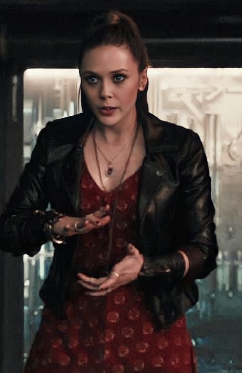 Emo Wanda Outfits, Wanda Outfit, Emo Wanda, Scarlet Witch Costume, Wanda Maximoff Icon, Ghost Witch, Lizzie Olsen, Elizabeth Olsen Scarlet Witch, Midsize Outfits