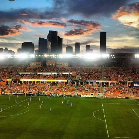 Houston Dynamo playing in a beautiful city with a nice stadium Football T Shirts, Mls Soccer, Texas Forever, Cleats Football, Soccer Stadium, Houston Dynamo, Major League Soccer, H Town, Watch Football