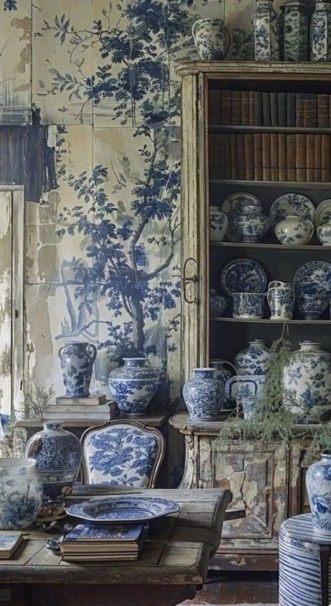 White Maximalist Decor, Blue China Aesthetic, Chinoiserie Interior Design, Blue Willow Decor, Chinoiserie Interior, Chinoiserie Decorating, Blue White Decor, White Living, Blue And White China