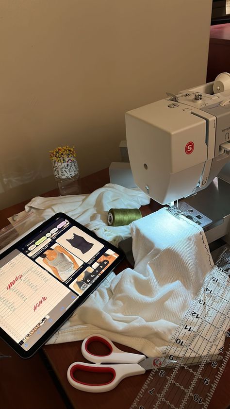 Girl Sewing Aesthetic, Aesthetic Sewing Machine, Fashion Designer Vision Board, Rose Calloway, Fashion Designer Aesthetics, Sewing Aesthetic, Fashion Major, Fashion Design Classes, Fashion Dream Job