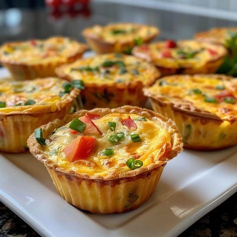 Easy Quiche Cups Quiche Cups, Delicious Quiche, Easy Quiche, Kielbasa Recipes, Onion Burger, Cozy Dinners, Dinner Night, Noodle Soup Recipes, Cheddar Soup