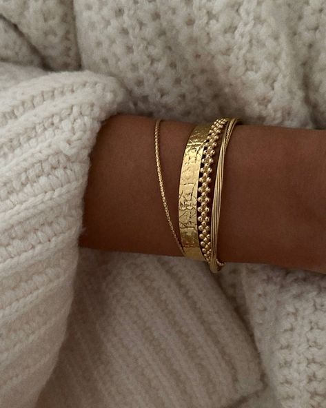 Openwork bangle with golden star detail        Adjusts to all wrist sizes             Stainless steel bracelet        Weight: 14g Gold Rings And Bracelets, Gold Jewlerie Aesthetic, Bracelet En Or, Gold Bracelet Stack, Golden Bangles, Bracelet Or, Golden Accessories, Xoxo Jewelry, Gold Arm Band