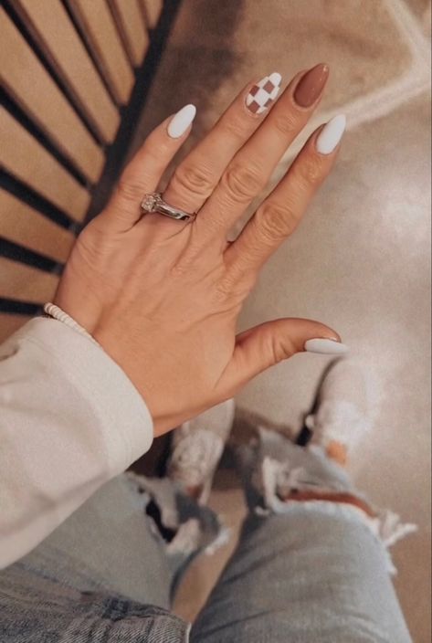 Simple Nails For November, Cute Fall Inspo Nails, White Western Nails Acrylic, Neutral Fall Nails Coffin, Fall Nails Cute Design, Fall Trendy Nails Short, Fall Nail Designs Checkered, Subtle Western Nails, Nail Ideas Country Concert