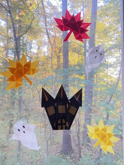 You searched for Kite paper ghost | Niños & Nature Fall Kite Paper, Kite Paper Fall Leaves, Autumn Kite Paper, Waldorf Kite Paper Crafts, Waldorf Halloween Crafts, Kite Paper Crafts, Waldorf Halloween, Easy Haunted House, Paper Ghost