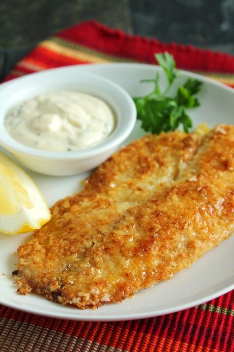 Low-FODMAP Recipe Roundup: Friday Fish Fry {Potato-Crusted Tilapia with No-Pickle Tartar Sauce}  /  Delicious as it Looks Low Fodmap Haddock Recipes, Low Fodmap Tilapia Recipes, Fodmap Fish Recipes, Low Fodmap Cod Recipe, Breakfast Fish Recipes, Low Fodmap Fish Recipes, Crispy Tilapia, Fodmap Dinner, Low Fodmap Recipes Dinner