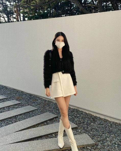 Spring Outfits In Korea, Semi Winter Outfits, Japan Outfit Spring, Korea Spring Fashion, Japan Spring Fashion, Spring Outfits Korea, Taiwan Ootd, Korean Spring Outfits, Spring Outfits Japan