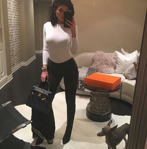 kylie jenner Kylie Jenner Bodysuit, Kylie Jenner Closet, Instagram Kylie Jenner, King Kylie Era, K Jenner, Estilo Kardashian, Looks Kylie Jenner, Trajes Kylie Jenner, Estilo Kylie Jenner