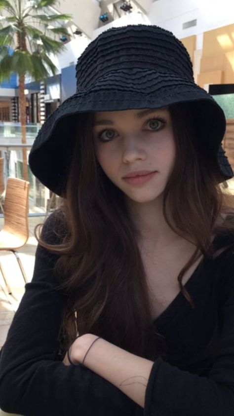 India Eisley, Rock City, Week End, Blue Sky, Latest News, Avengers, India, Fan, Books