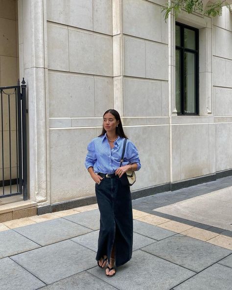 What to Wear in May: 6 Easy Outfits We'll Be Relying On | Who What Wear UK Simple Jeans Outfit, Long Denim Skirt Outfits, Long Jean Skirt Outfits, Denim Maxi Skirt Outfit, Long Denim Skirt Outfit, Blue Skirt Outfits, Outfit Ideas Work, Jean Skirt Outfits, Skirt Images