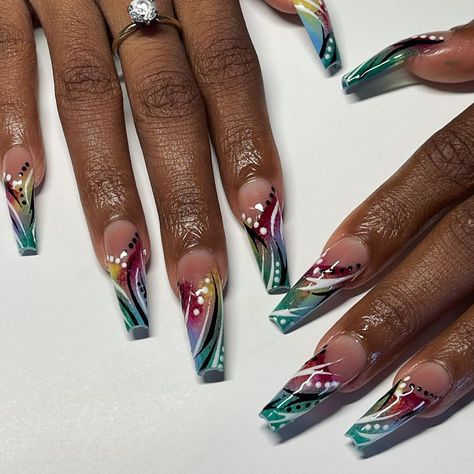 Old School Nail Designs, Nail Art Coffin Shape, School Nail Designs, Nails On Black Women, Nail Art Coffin, School Nail Art, Acrylic Nail Designs Coffin, Long Nail Art, Funky Nail Art