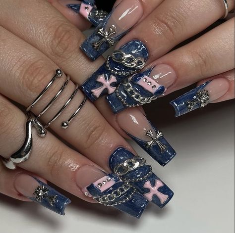 #denimnails #nailart #nailtech #nailsoftheday #nail2inspire #nailsart #nailsofinstagram #naildesign #summernails #fashion #style #summervibes #inspo Goth Nails Blue, Denim Nails Acrylic, Denim Nails Ideas, Nice Nails Ideas, Blue Y2k Nails, Sweet 16 Nail Ideas, Jean Nails, Deep Blue Nails, I Love Being Feminine